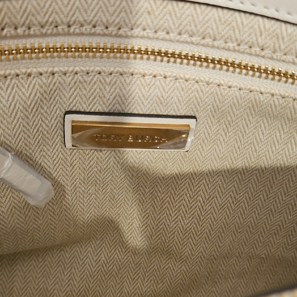 NWT $528 Tory Burch Kira Ivory Quilted Leather Bag - Picture 8 of 8